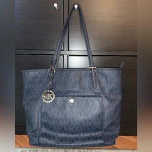 EUC Michael Kors Leather Jet Set Medium Top Zip Snap Pocket Blue Tote + mini